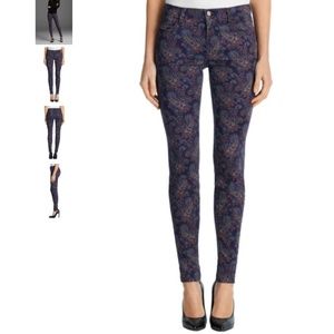 J Branch Mid-Rise Super Skinny In Paisley size 30
